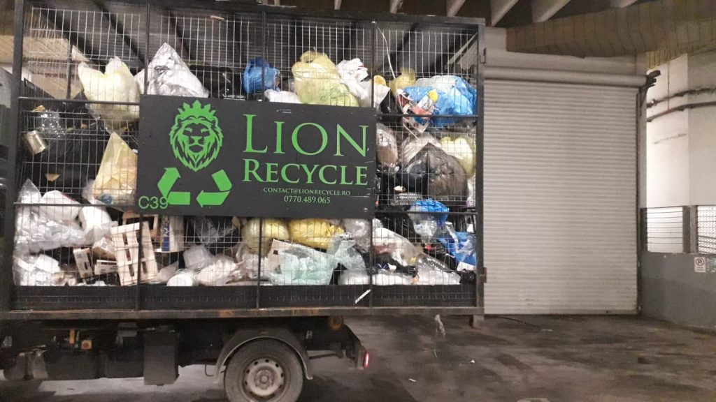inchiriere container deseuri carton plastic bucuresti transport deseuri bucuresti 3.jpeg